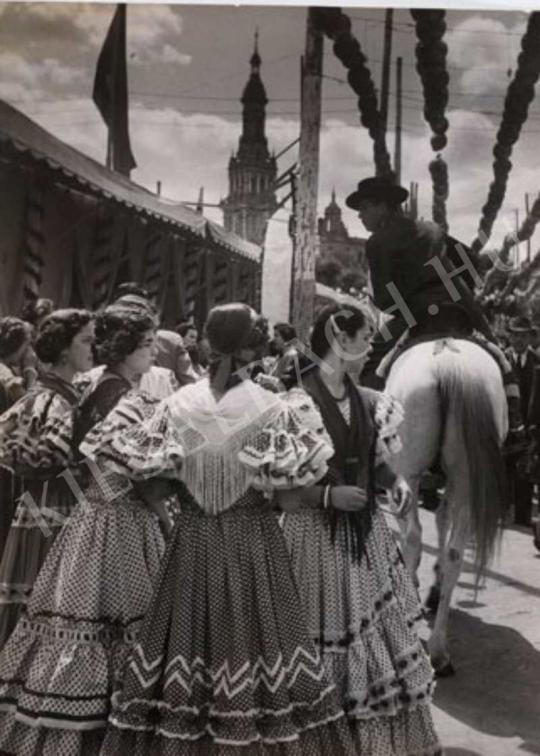 Brassai - Tavaszünnep Sevillában, 1954 | Fotóaukció 2007 aukció / 60 tétel