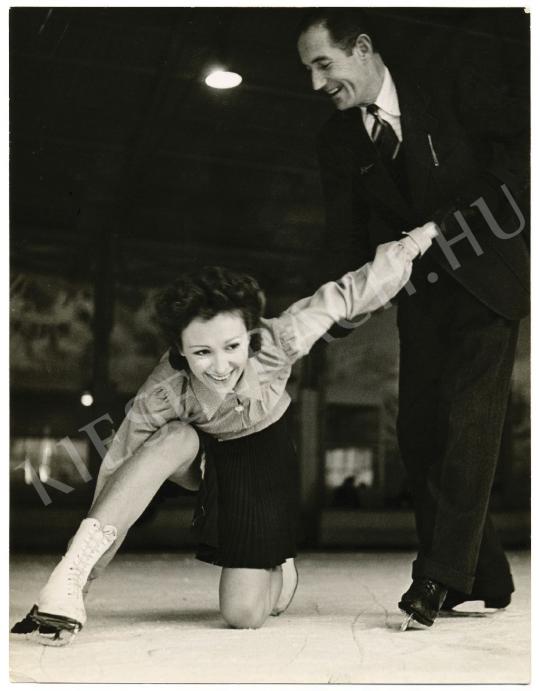 Brassai - Tanine Darcey (1917-1993), 1940 körül | Fotóaukció 2008 aukció / 116 tétel